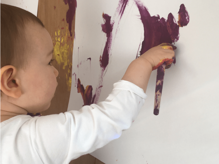 art-therapie-peinture-bebe